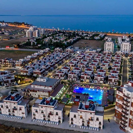 Iskele Royal Sun Long Penthouse * Iskele District (Northern Cyprus)